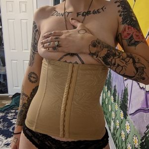 Nude shape wear / corset